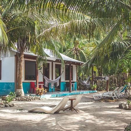 Isla Grande Eco-Hostal Екстериор снимка