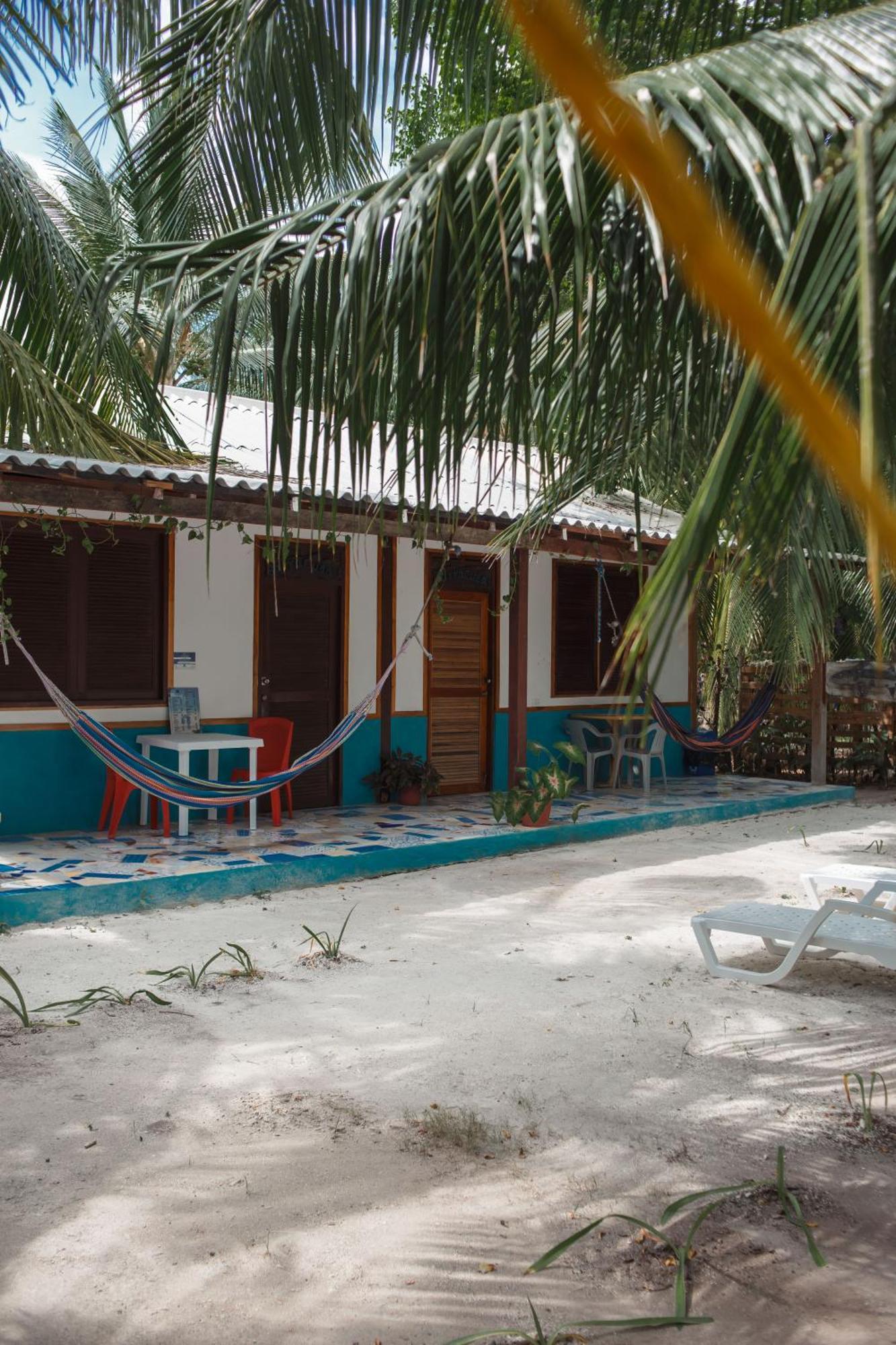 Isla Grande Eco-Hostal Екстериор снимка