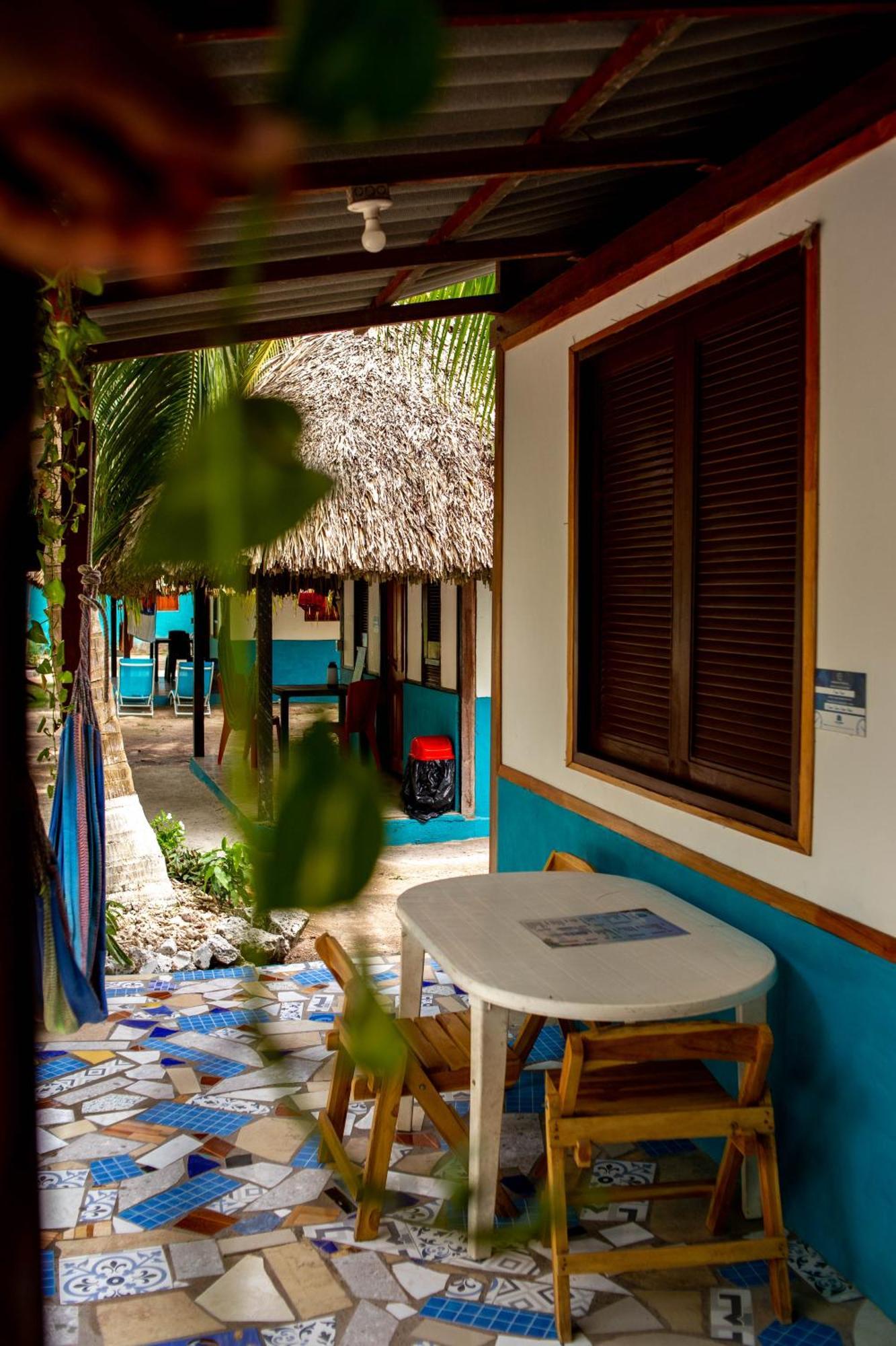 Isla Grande Eco-Hostal Екстериор снимка